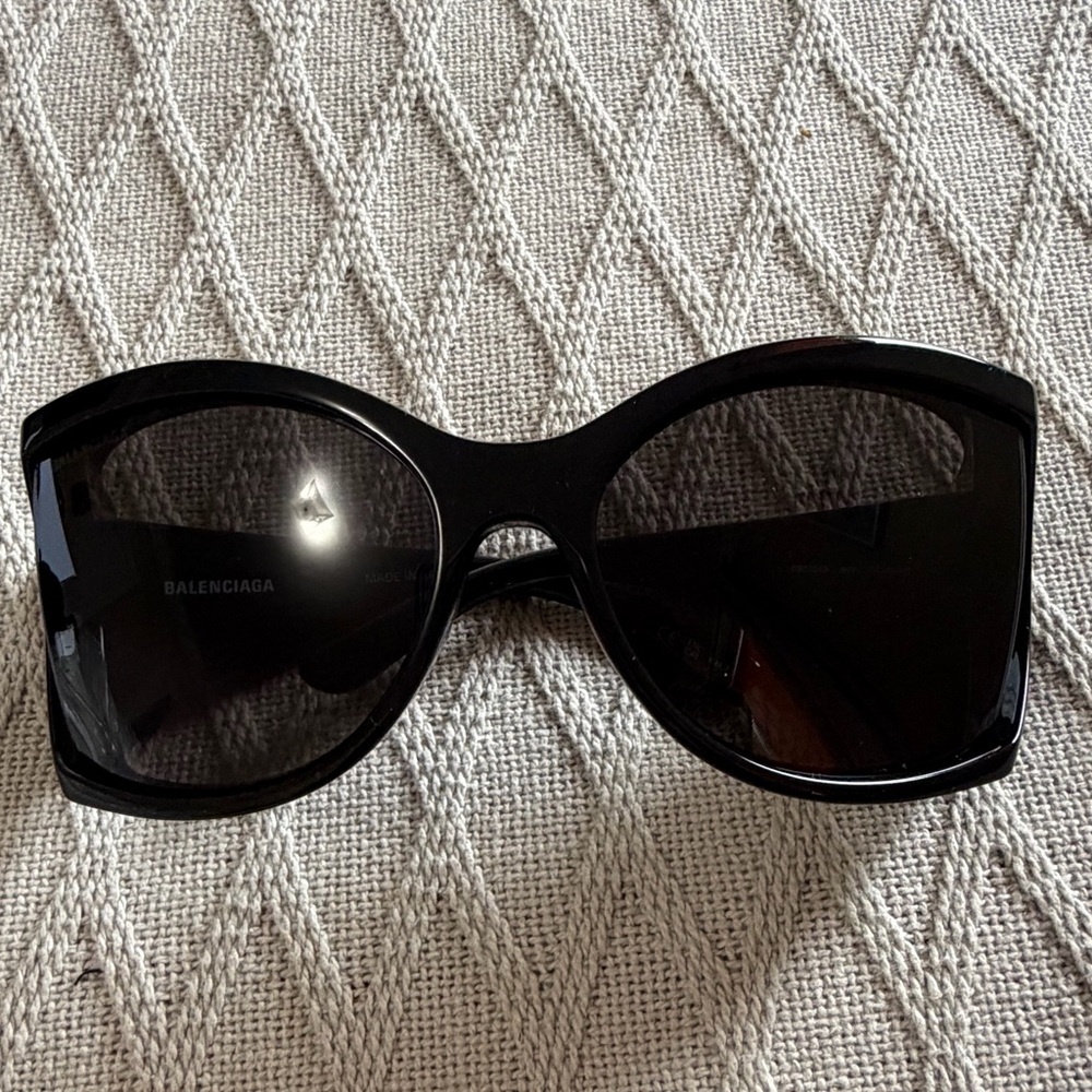 Balenciaga BB0154S Extreme Butterfly Sunglasses Black - Picture 5 of 10